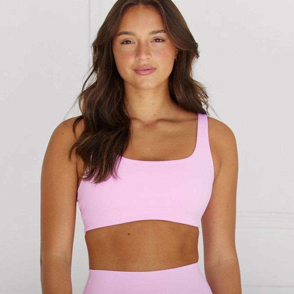 Astoria Activewear Set- Sports Bra and Leggings in Bubble Gum Pink